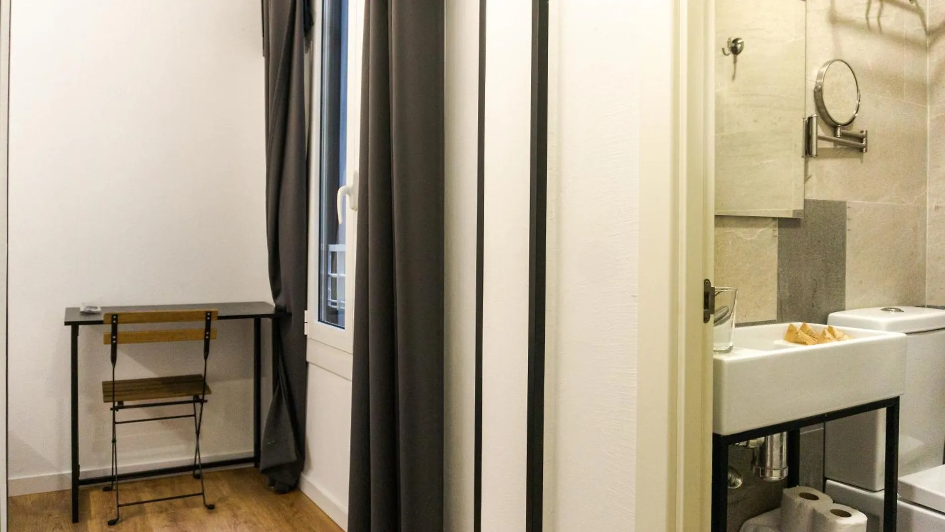 Fontanella Green House Barcelona Guest house