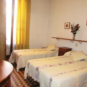 ** Konukevi Lima İspanya