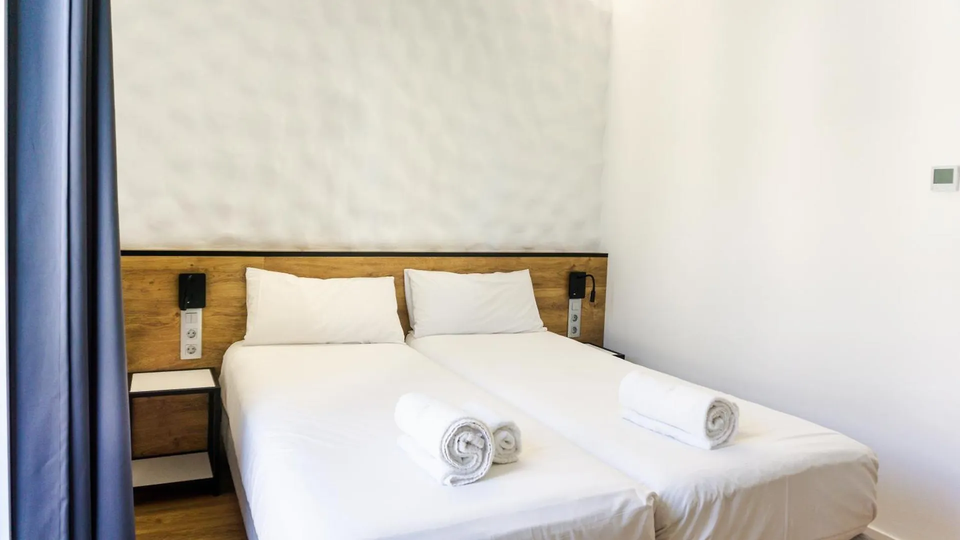 Fontanella Green House Barselona 2*,  İspanya