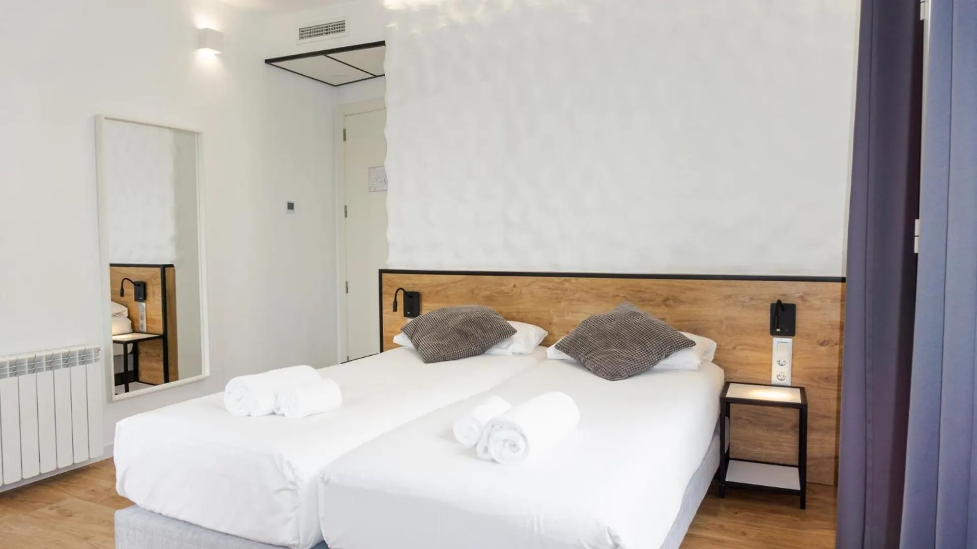 Fontanella Green House Barselona 2*,  İspanya